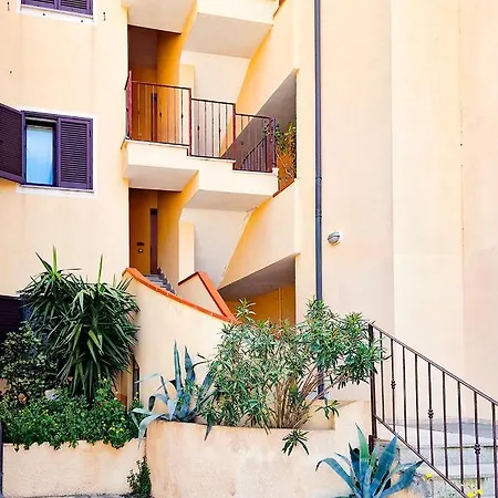 Residenza Iris * Ла-Маддалена